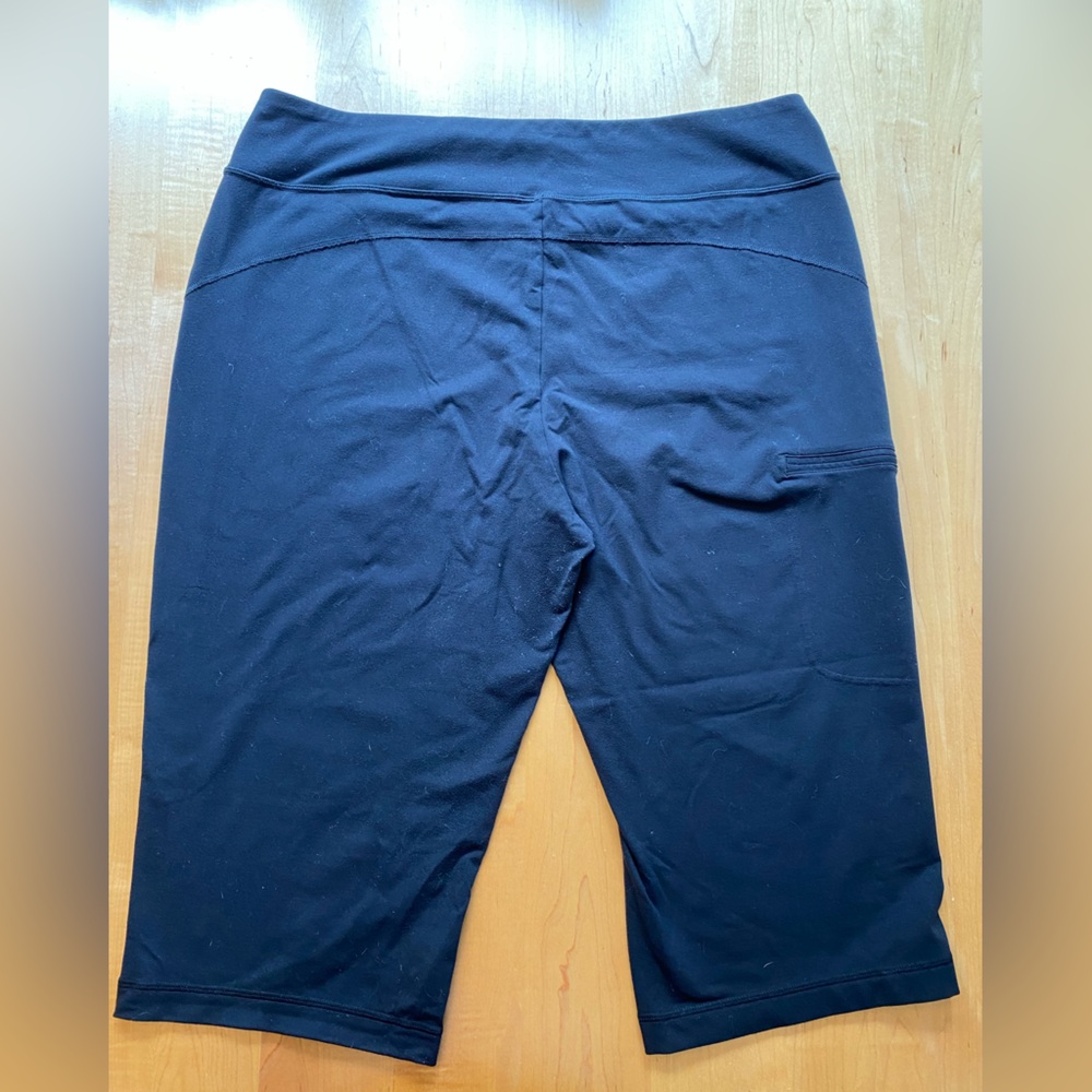 Duluth Trading NoGA Stretch Capris - Picture 5 of 7